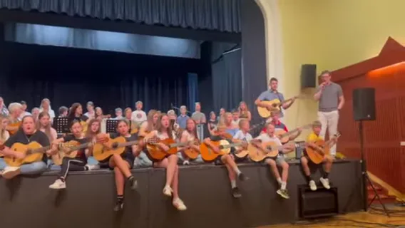 Video: Skupinski nastop